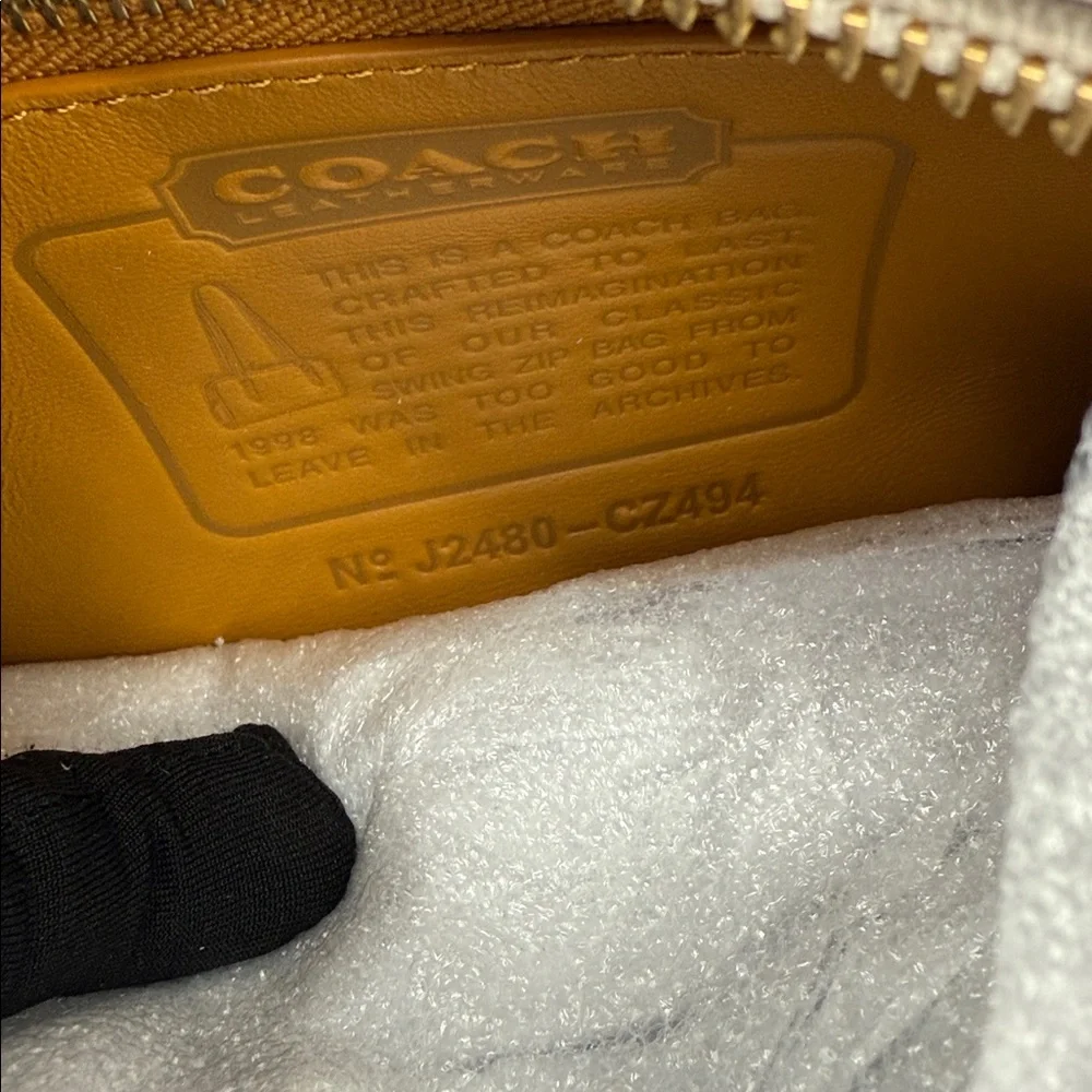 Coach Swing Zip Bag With Cherry Print Red Brass/Chalk Multi - Picture 8 of 12